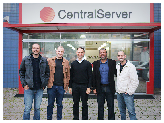 Empreendedores do programa Endeavor Conecta visitam a CentralServer